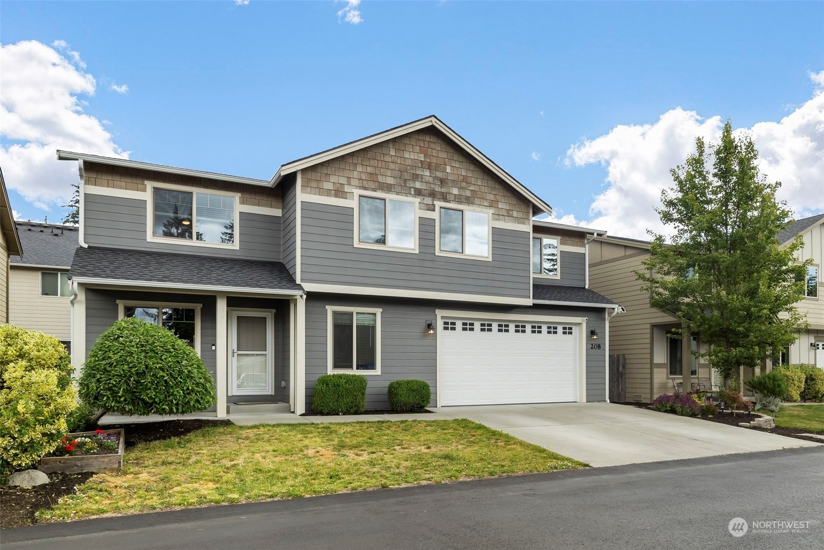 Property Photo:  208 NE Tronson Cir  WA 98311 