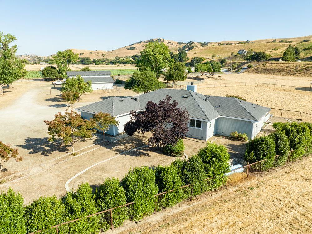 Property Photo:  401 Cowden Road  CA 95023 