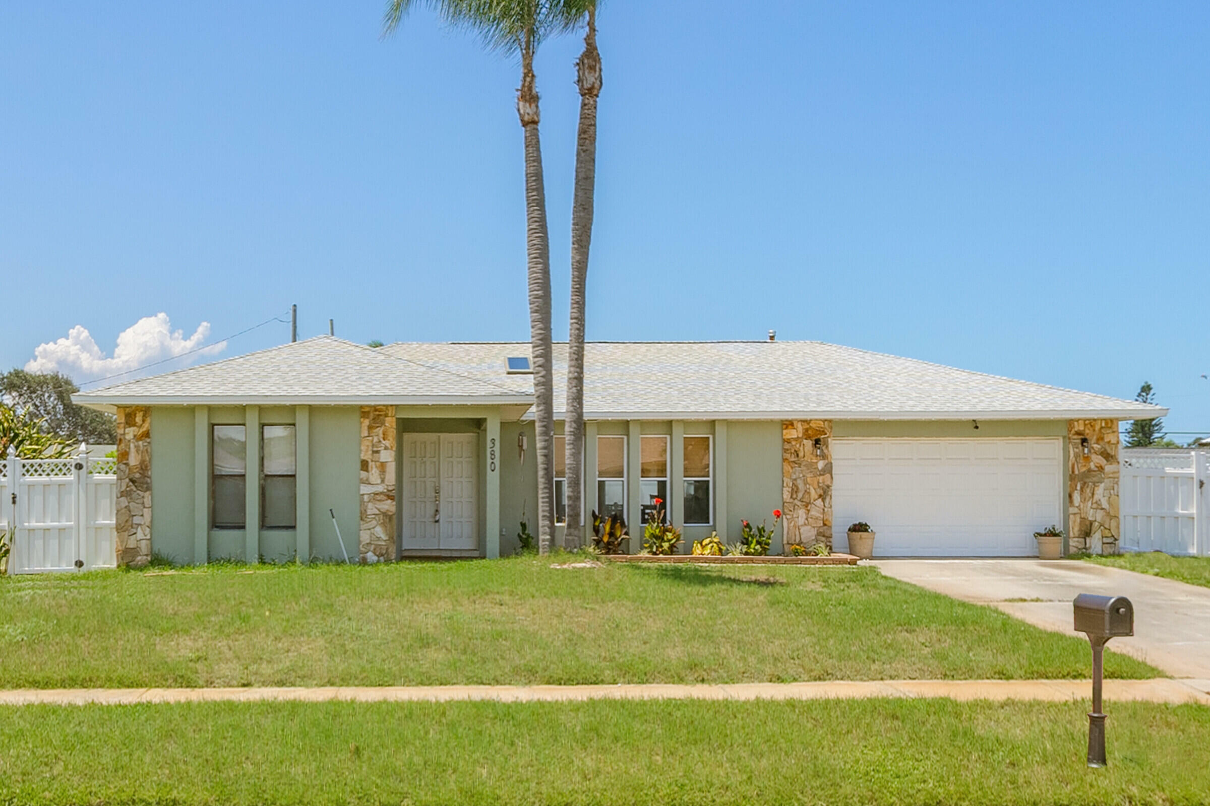 Property Photo:  380 Maple Drive  FL 32937 