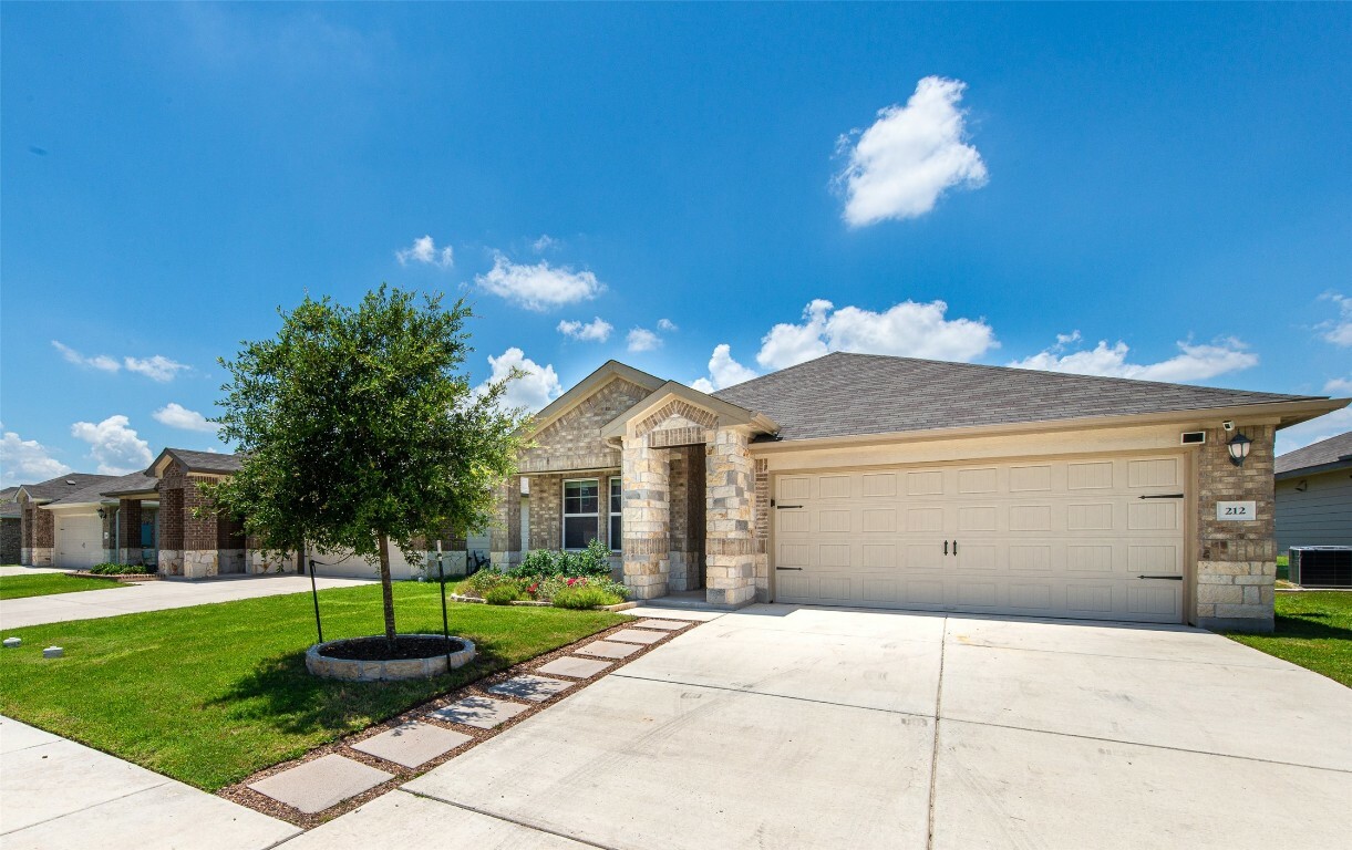 Property Photo:  212 Creek Hollow Drive  TX 78634 