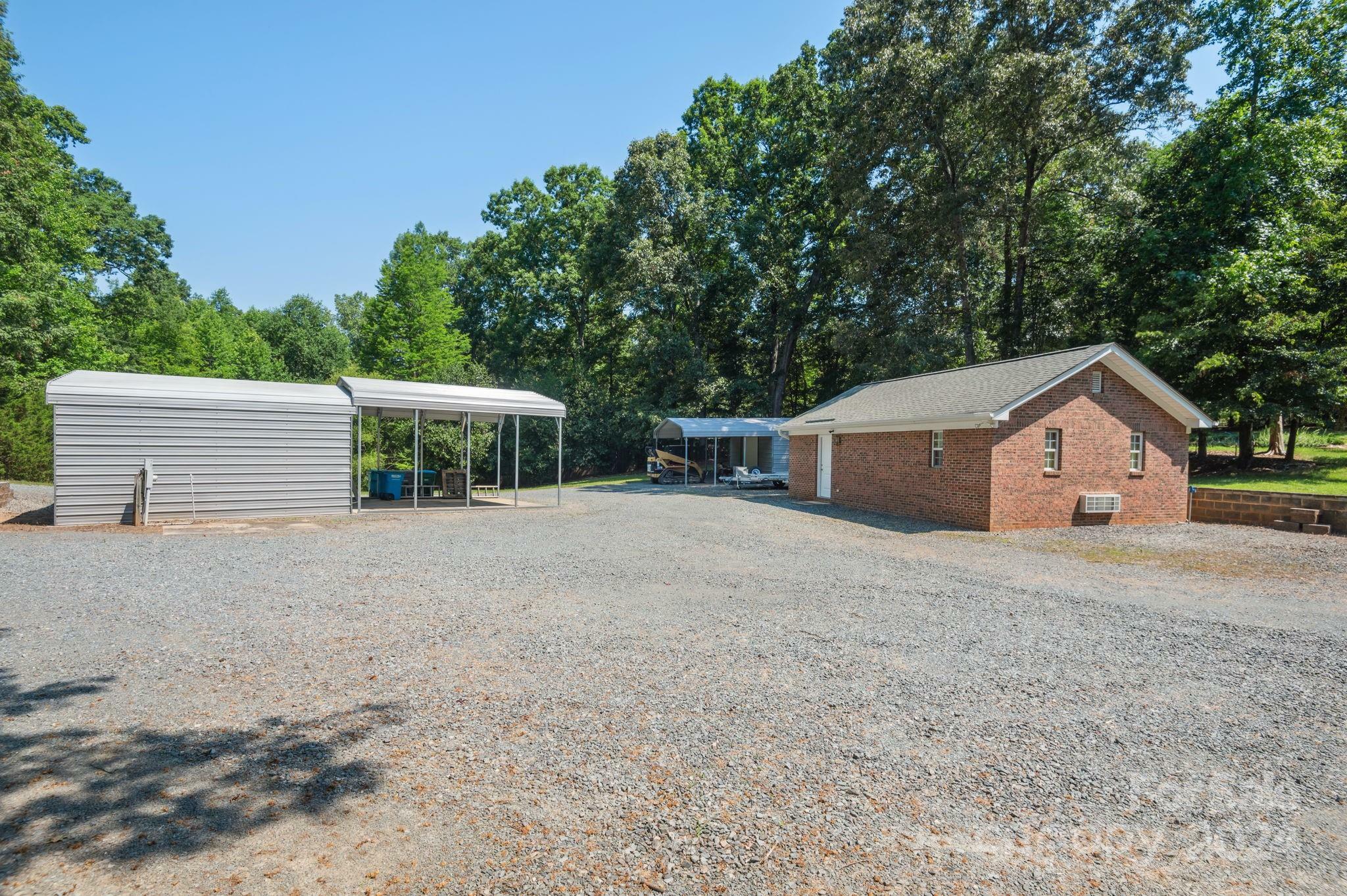 Property Photo:  2500 Valley Farm Road  NC 28173 