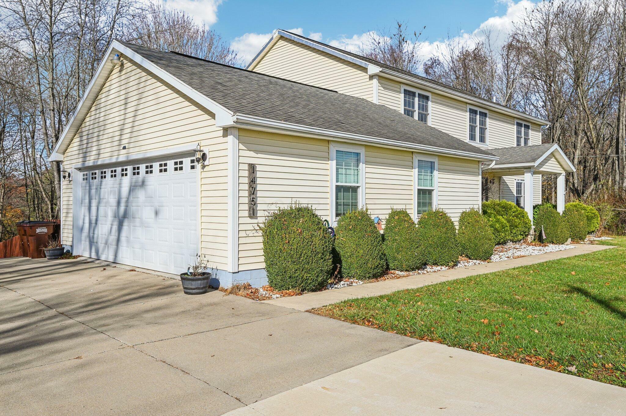 Property Photo:  14751 King Road  OH 43028 