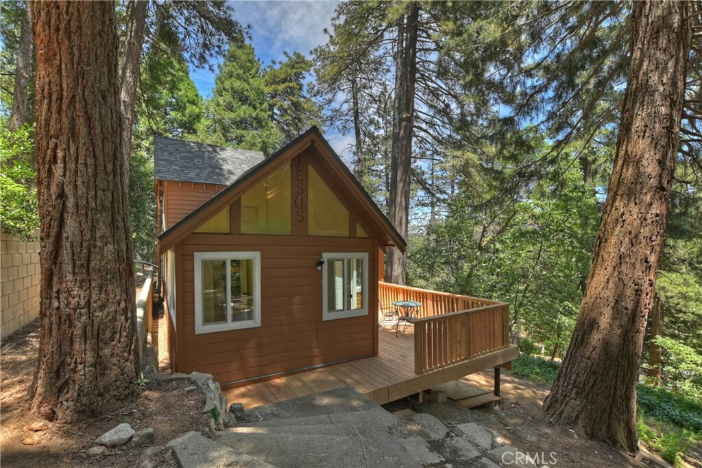 Property Photo:  996 Coulter Pine Road  CA 92325 