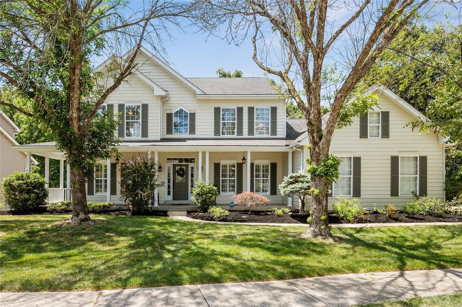 Property Photo: 1305 Westhampton Woods Court MO 63005