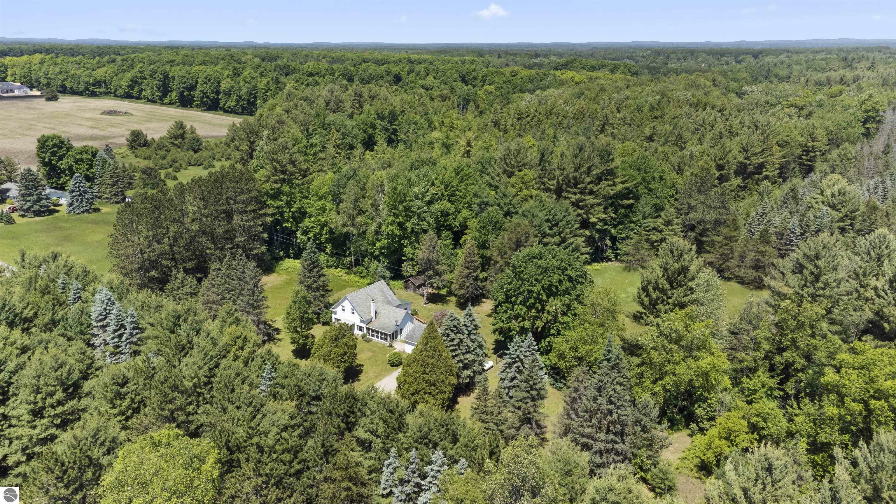 Property Photo:  4521 E 46 Road  MI 49601 