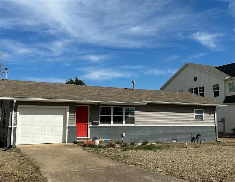 Property Photo:  403 SW C Street  AR 72712 