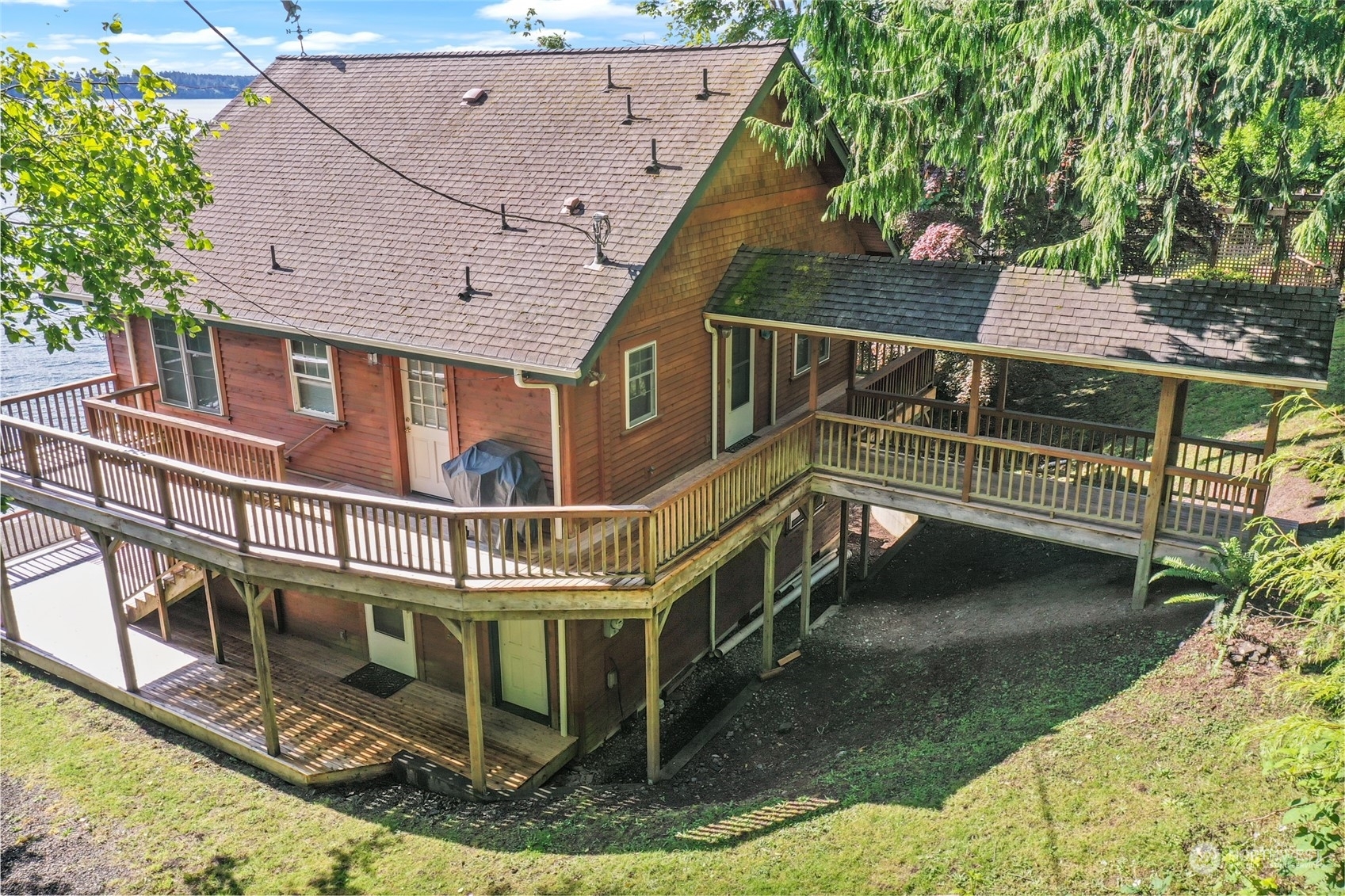 Property Photo:  9504 Maple Beach Lane NW  WA 98502 