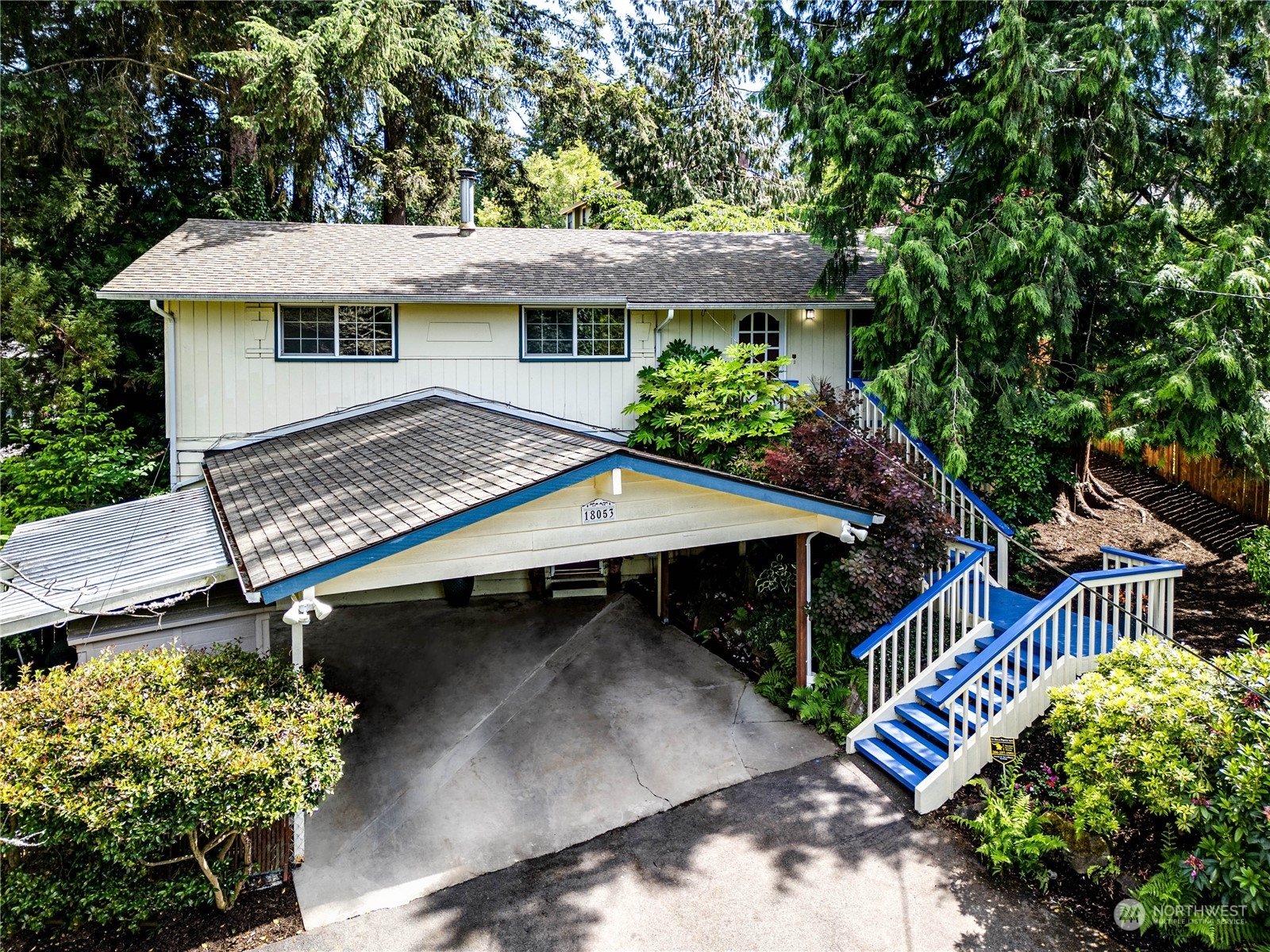 Property Photo:  18053 28th Avenue NE  WA 98155 