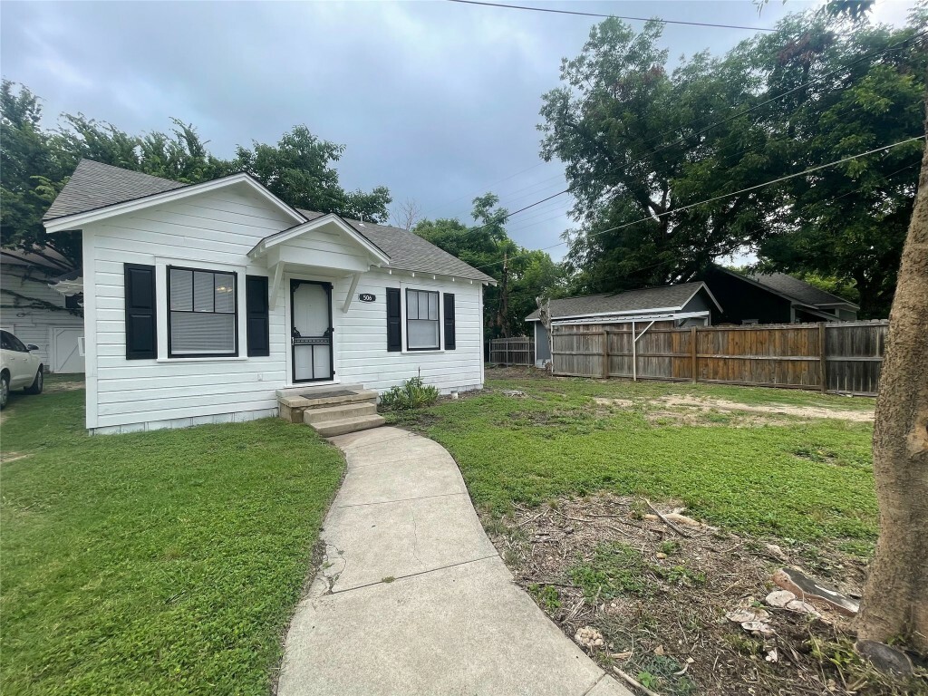 Property Photo:  506 W 11th Street  TX 76574 