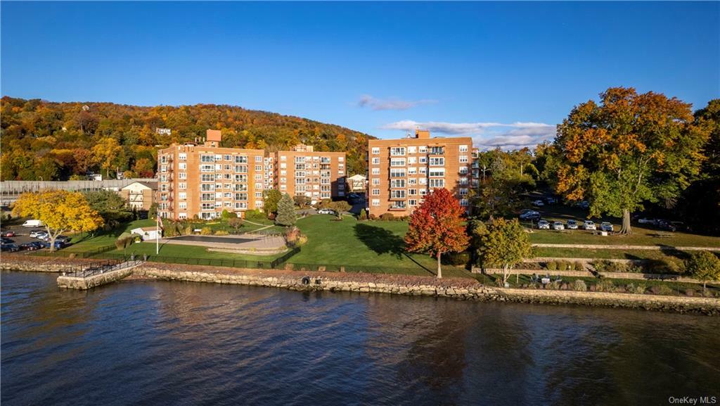 4 Salisbury Place 3B  Nyack NY 10960 photo