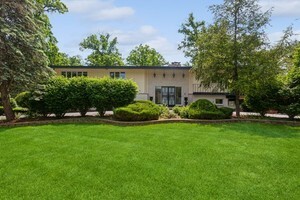 Property Photo:  40 Cambridge Drive  IL 60523 