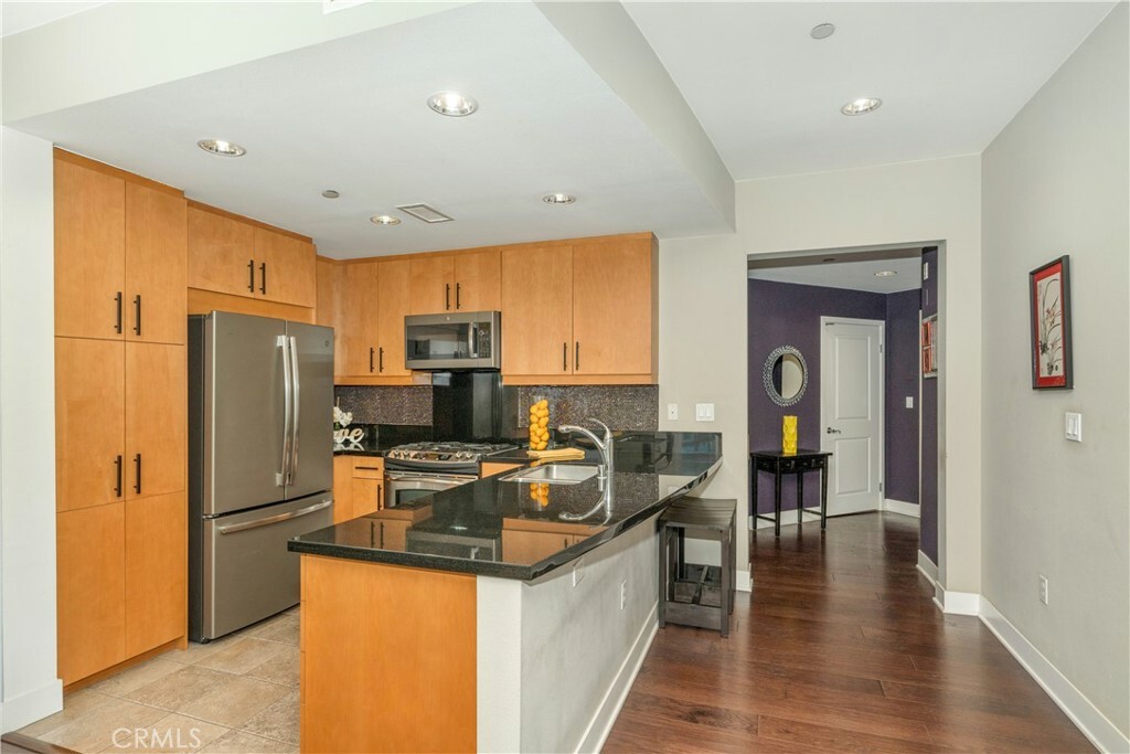 Property Photo:  150 The Promenade N 409  CA 90802 