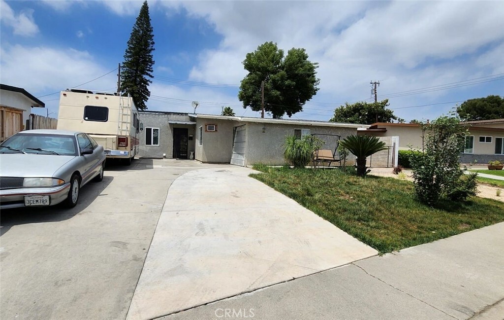 Property Photo:  971 W 3rd Avenue  CA 90631 