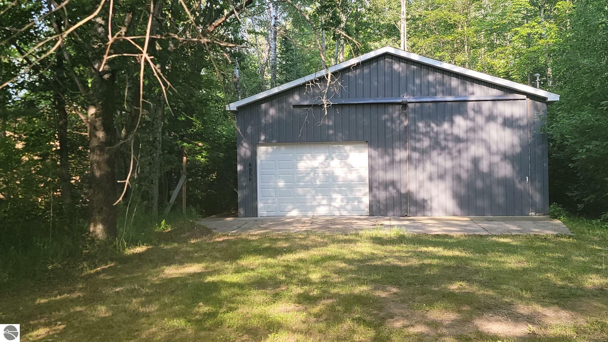 Property Photo:  4954 N Deadstream Road  MI 48629 