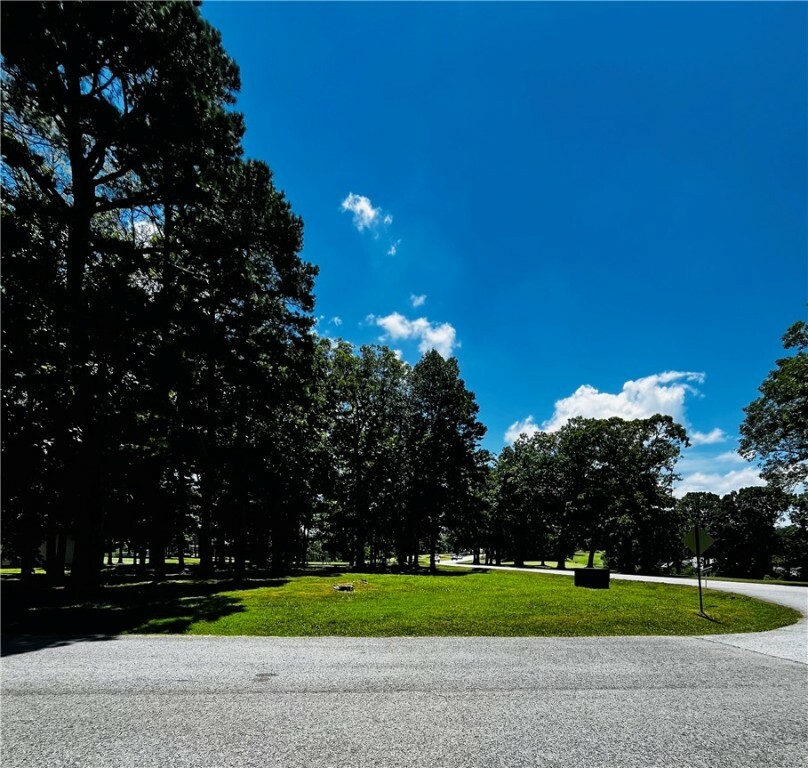 Hillcrest Drive  Holiday Island AR 72631 photo