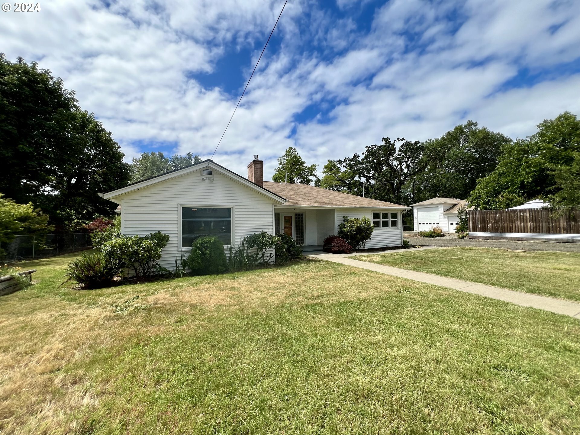Property Photo:  3780 Melrose Rd  OR 97471 