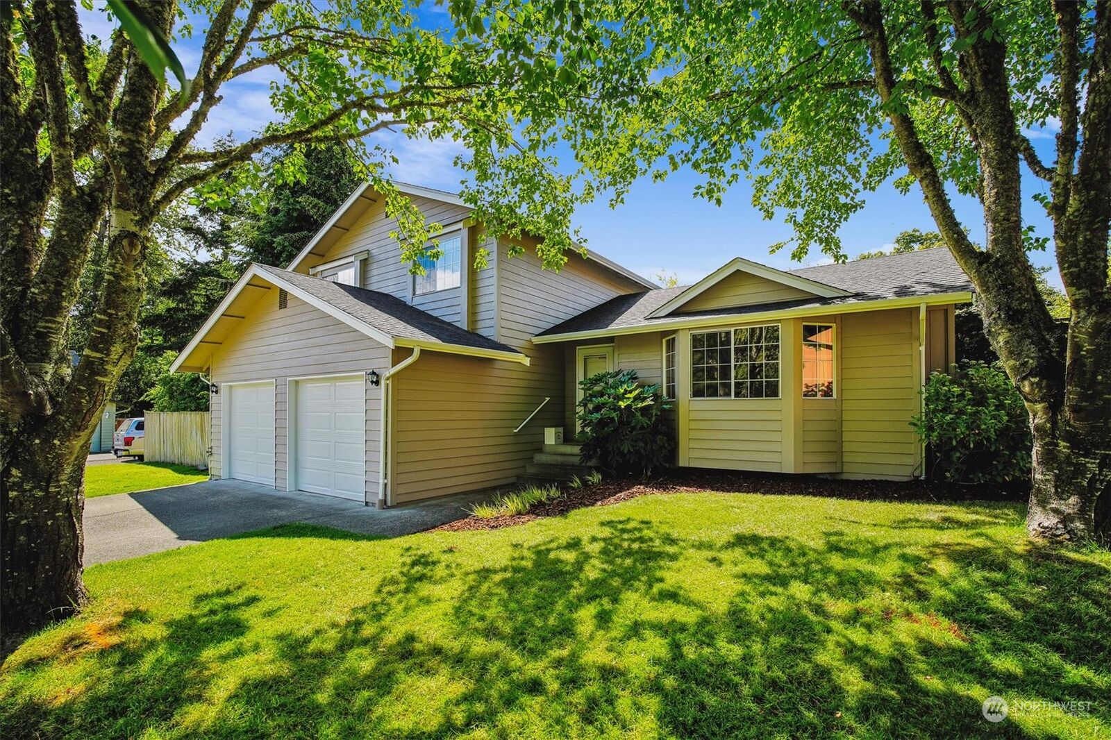 Property Photo:  10404 92nd Street Ct SW  WA 98498 