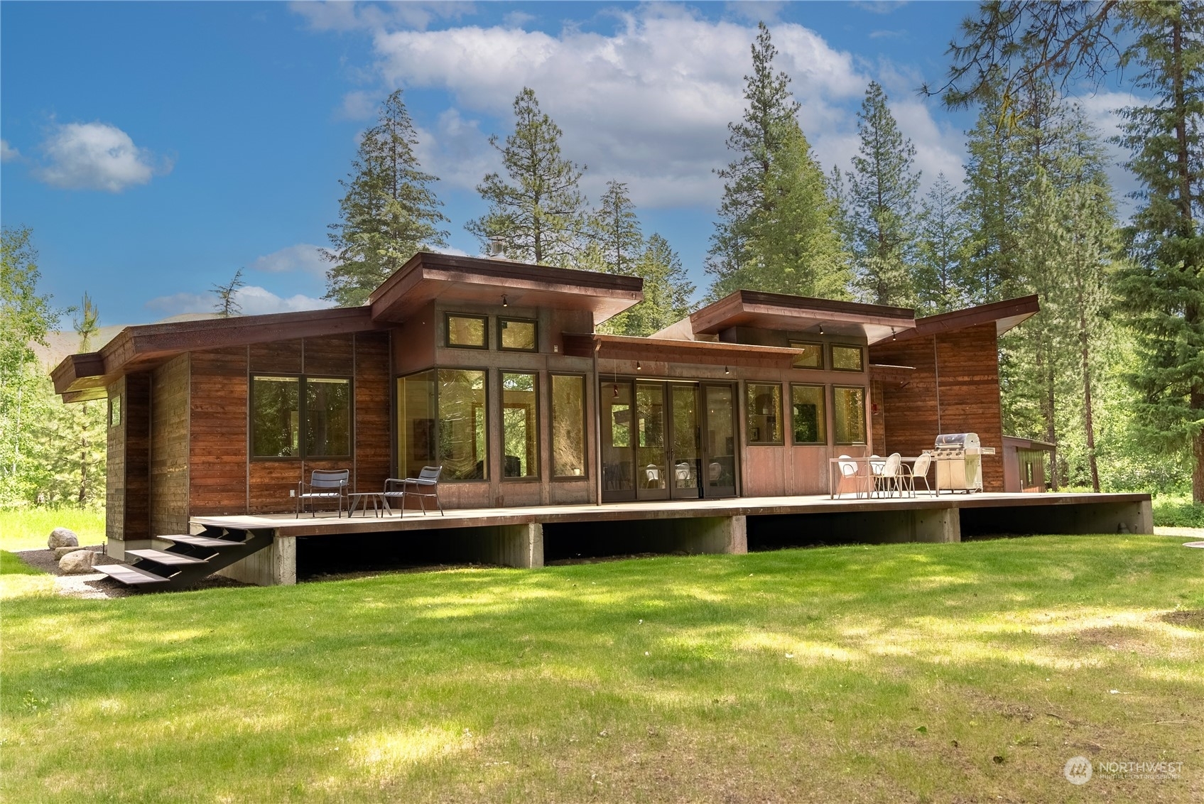 Property Photo: 15 Riversong Road WA 98856