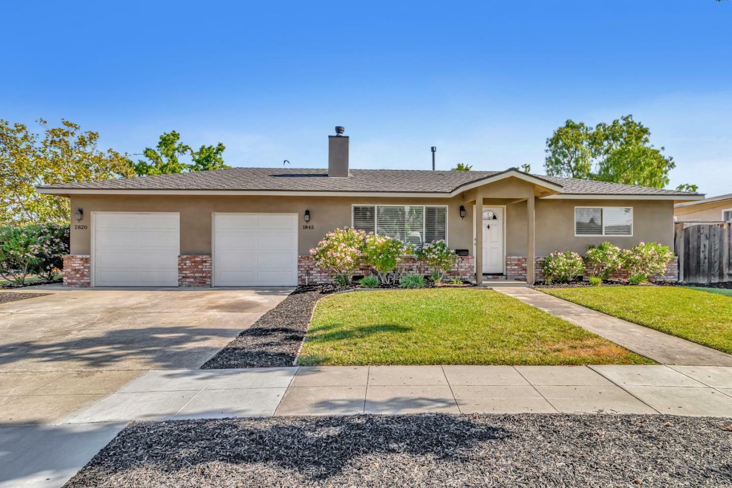 Property Photo:  1845 Mesita Way  CA 95124 