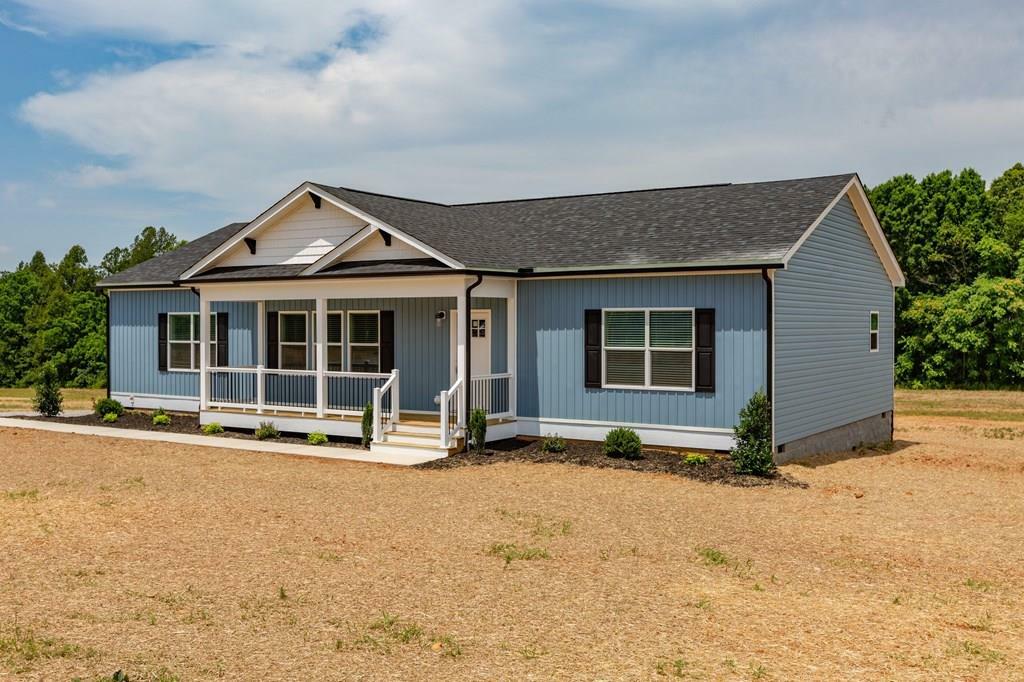 Property Photo: 931 Levi Road VA 23942