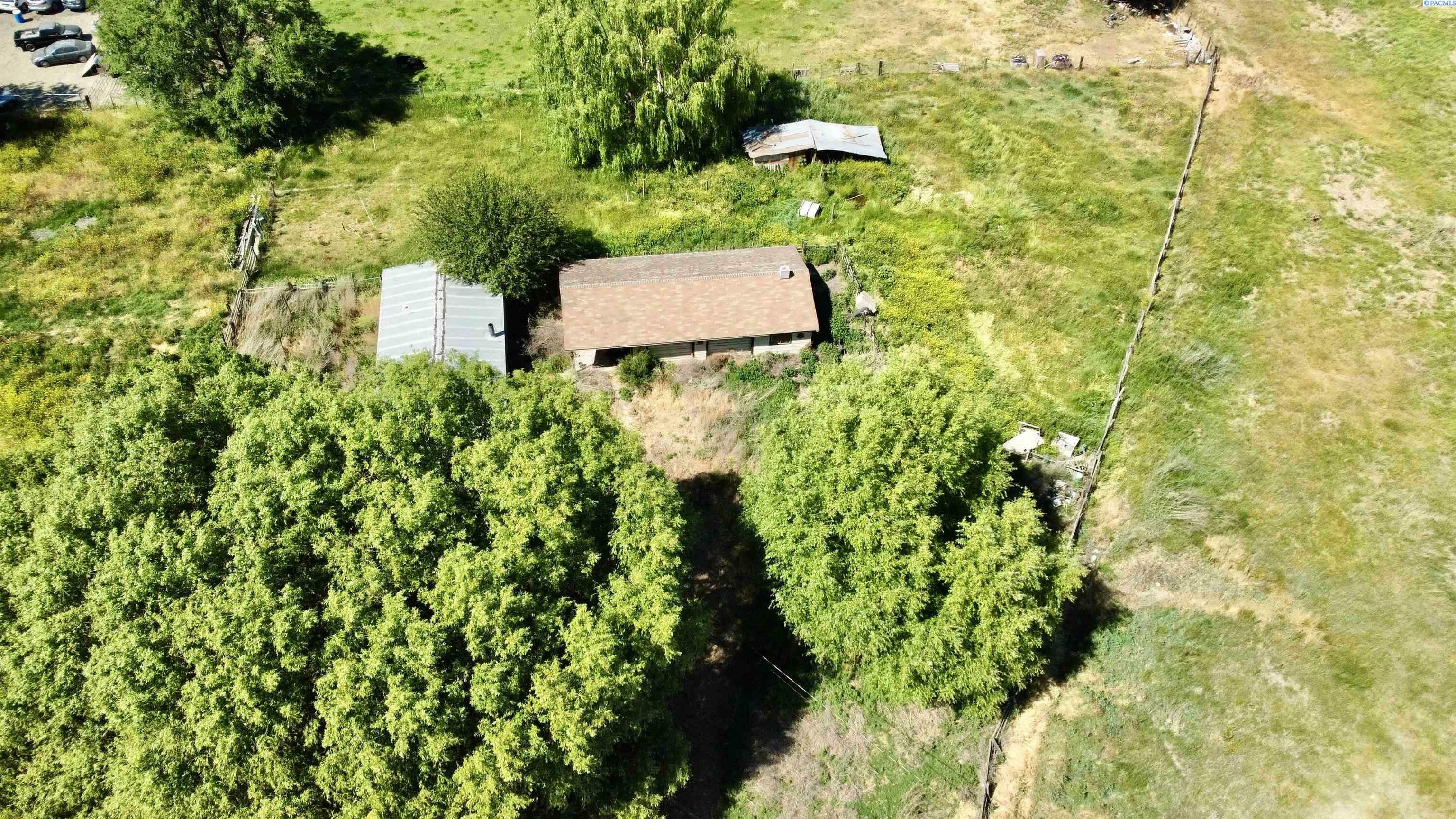 Property Photo:  71 Willowcrest Dr.  WA 98944 