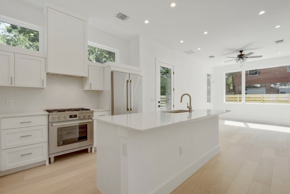 Property Photo:  1503 Newton Street B  TX 78704 