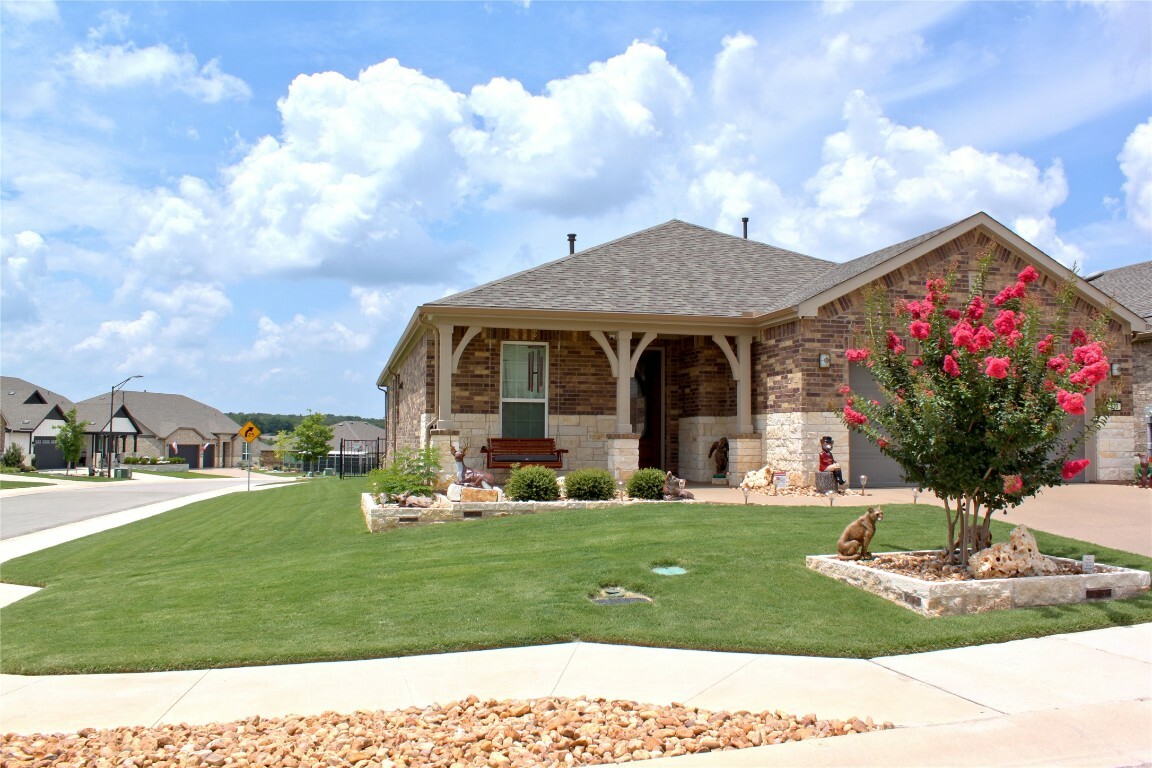 Property Photo:  510 Wooden Rail Lane  TX 78633 