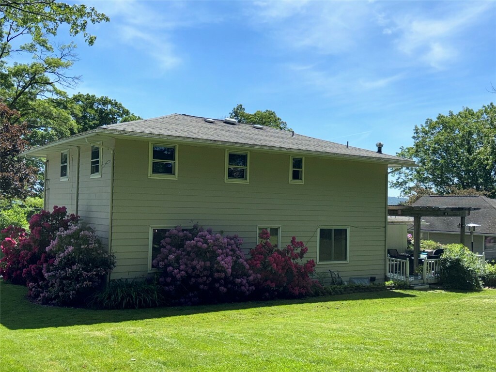 Property Photo:  7 Exeter Drive  NY 13760 