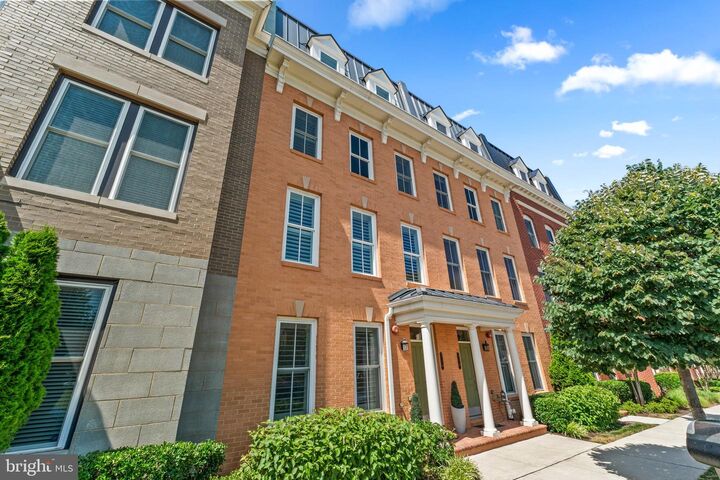 714 Bluemont Avenue  Alexandria VA 22301 photo