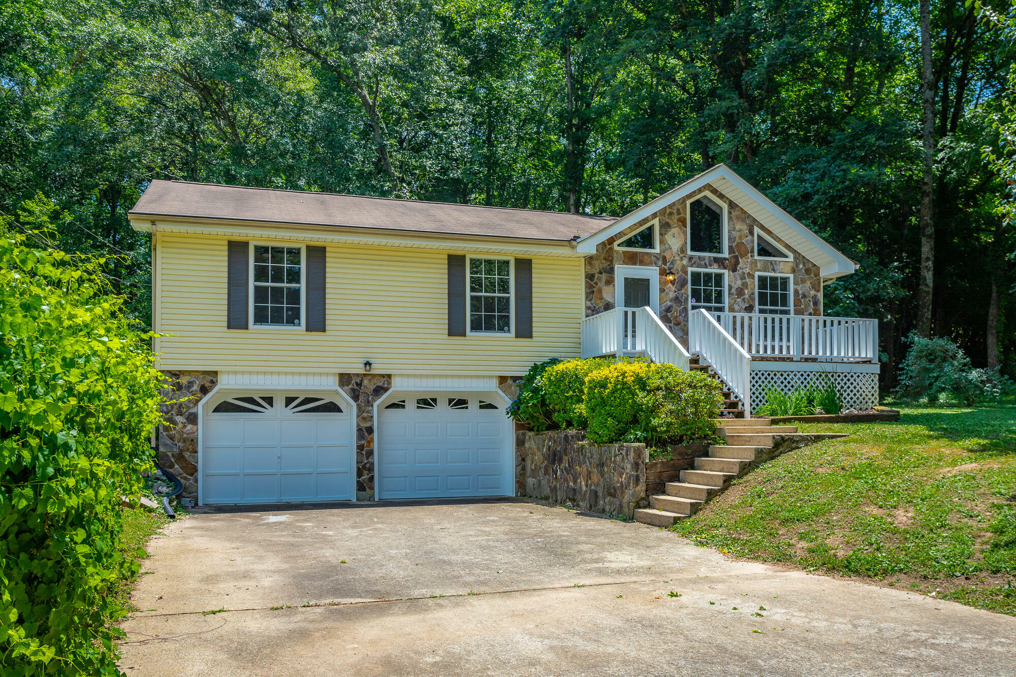 7222 S Wolftever Dr  Ooltewah TN 37363 photo