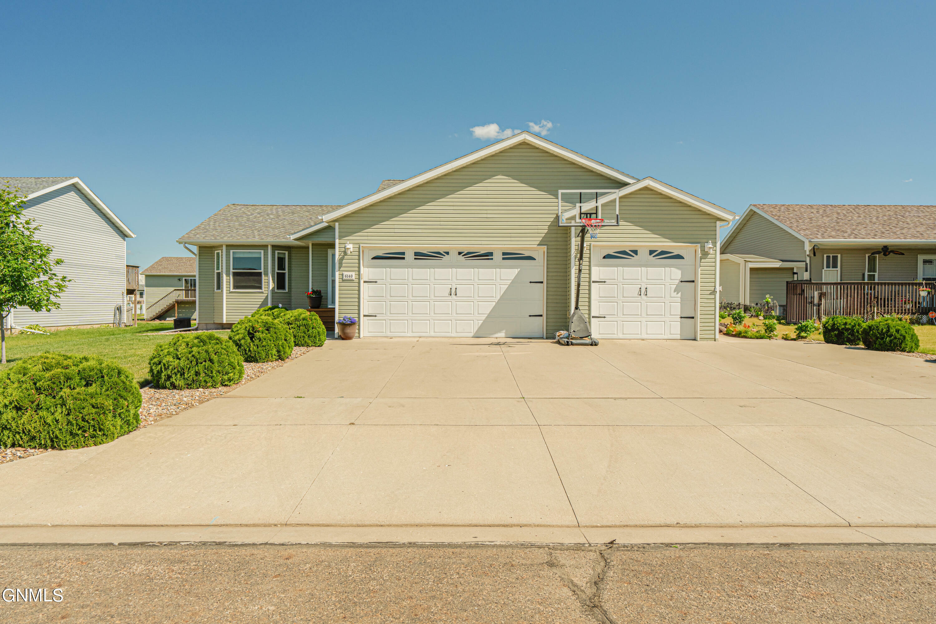 Property Photo:  6140 Edgerly Lane  ND 58504 