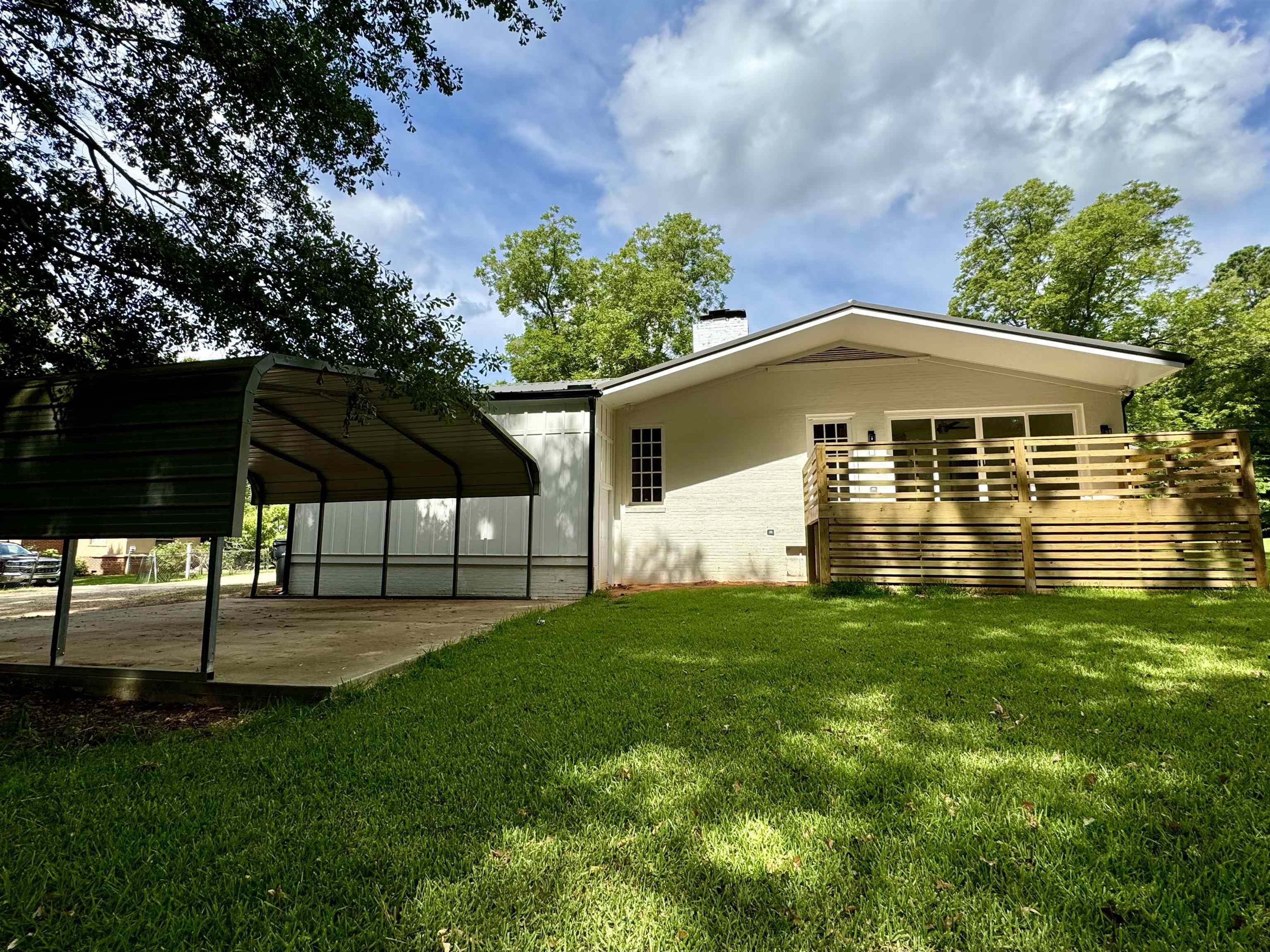 Property Photo:  516 S East Street  GA 30642 