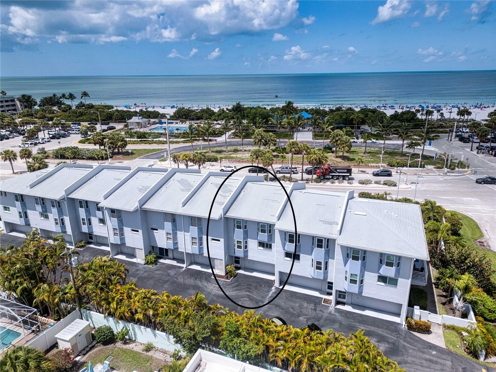 Property Photo:  555 Benjamin Franklin Drive 3  FL 34236 