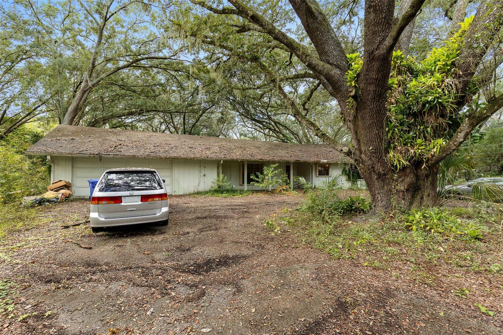 Property Photo:  1016 Crystal Lake Road  FL 33548 