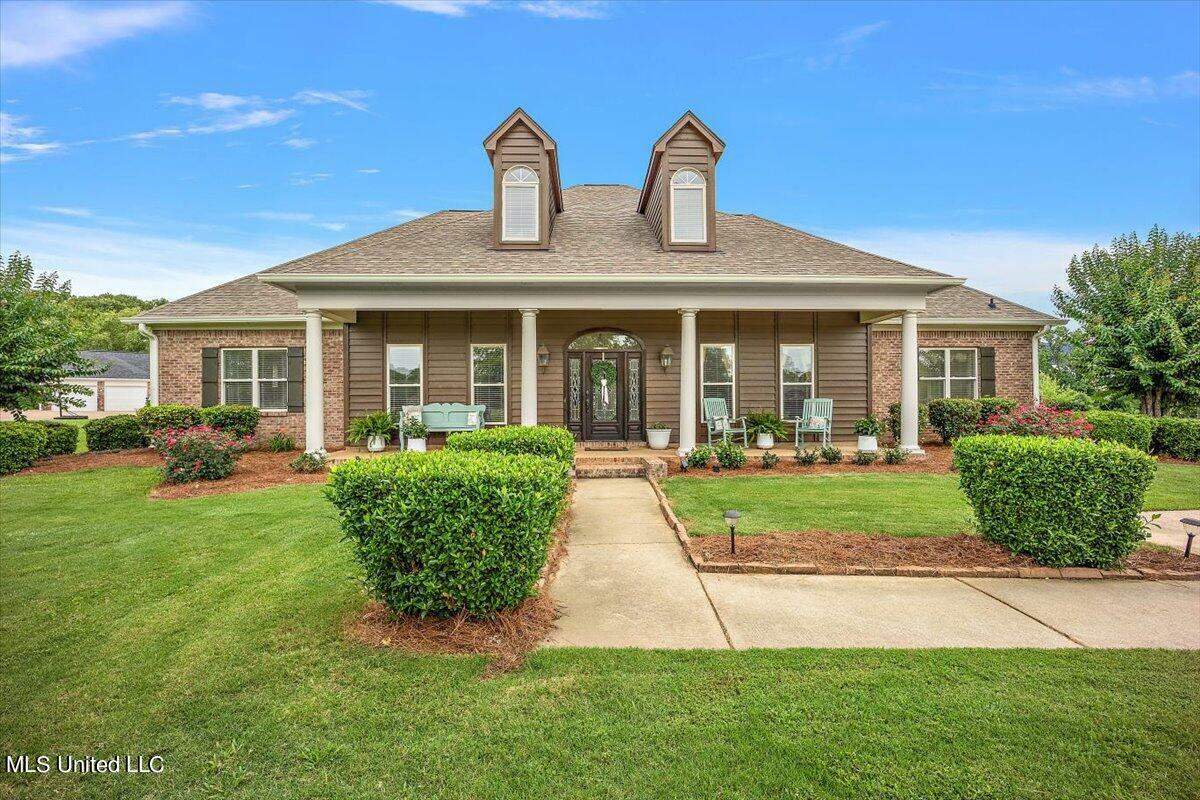 Property Photo:  556 Twin Cedars Drive  MS 39110 