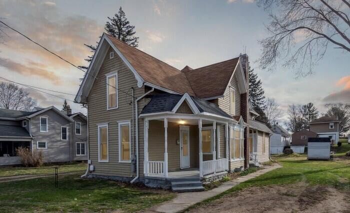Property Photo: 617 Ellery Avenue MI 49202