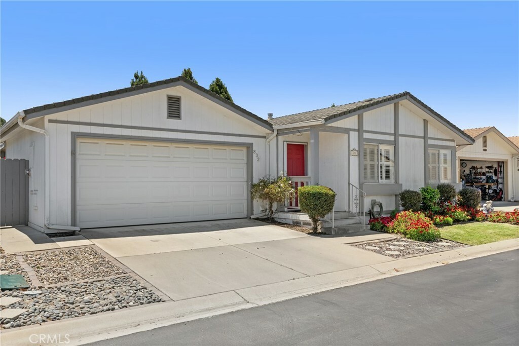 Property Photo:  832 Vista Del Sol  CA 93458 