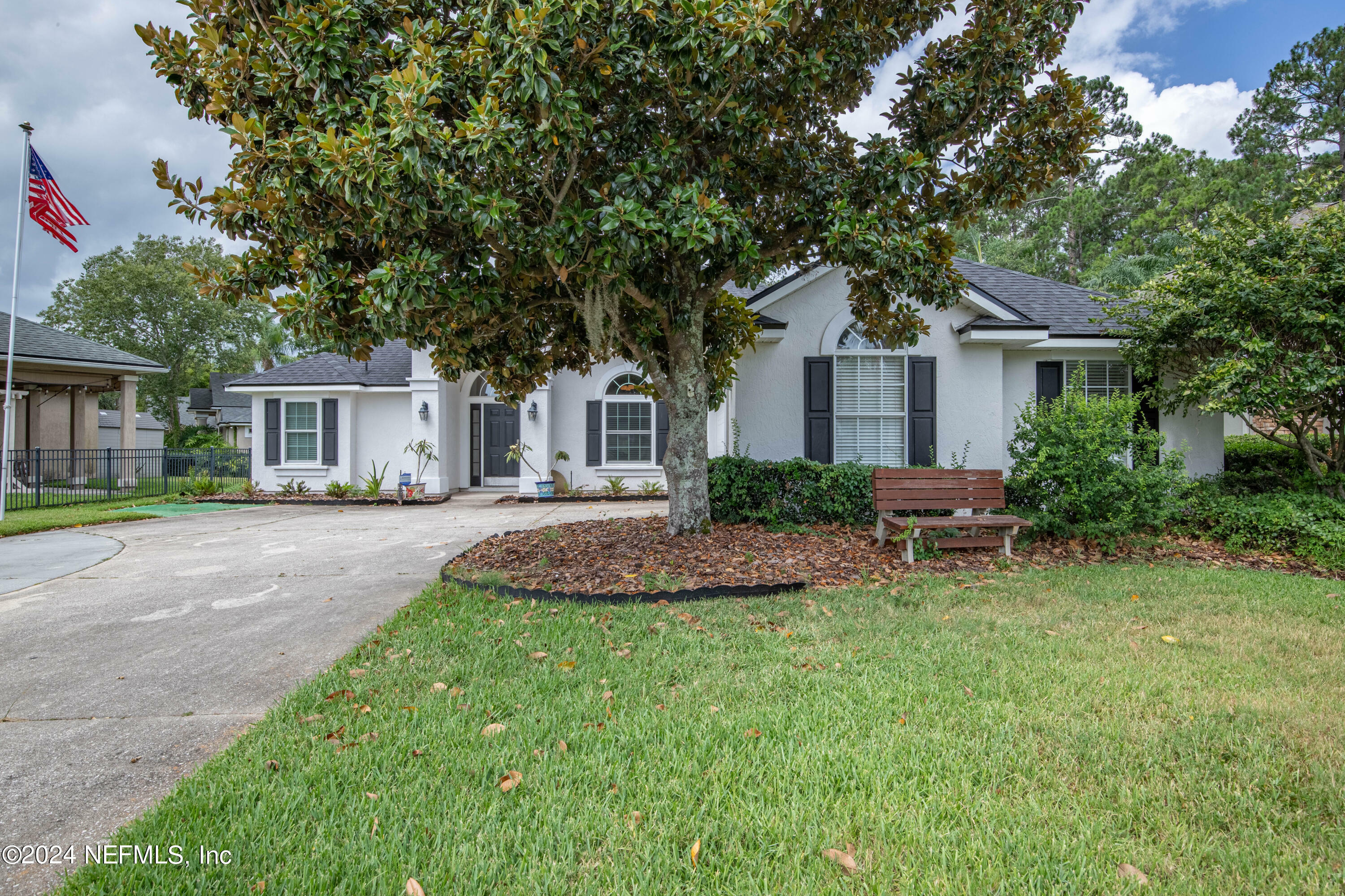 Property Photo:  1622 Waters Edge Drive  FL 32003 