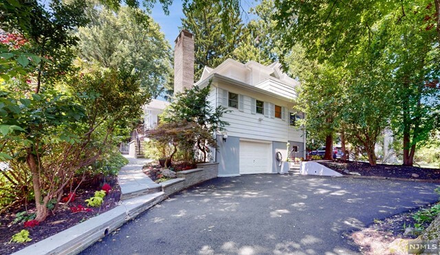 Property Photo:  380 North Mountain Avenue  NJ 07043 