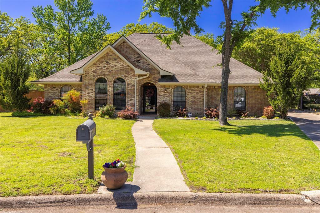 Property Photo:  1112 Whitehall Lane  TX 75402 