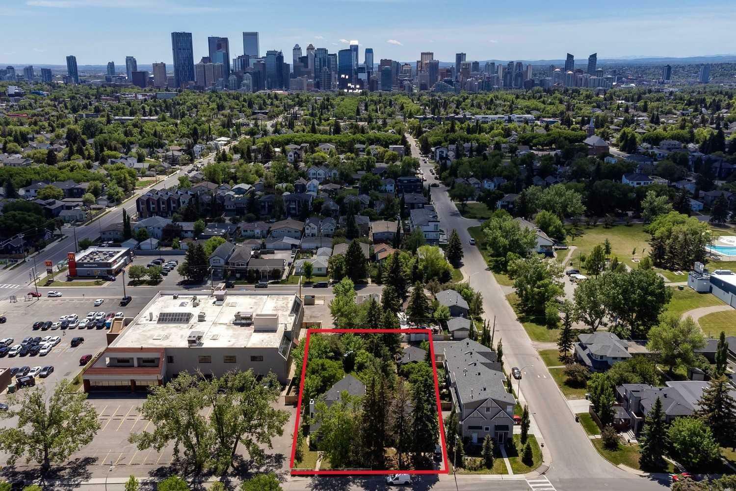 Photo de la propriété:  535, 533 24th Avenue NW  AB T2M 1X4 