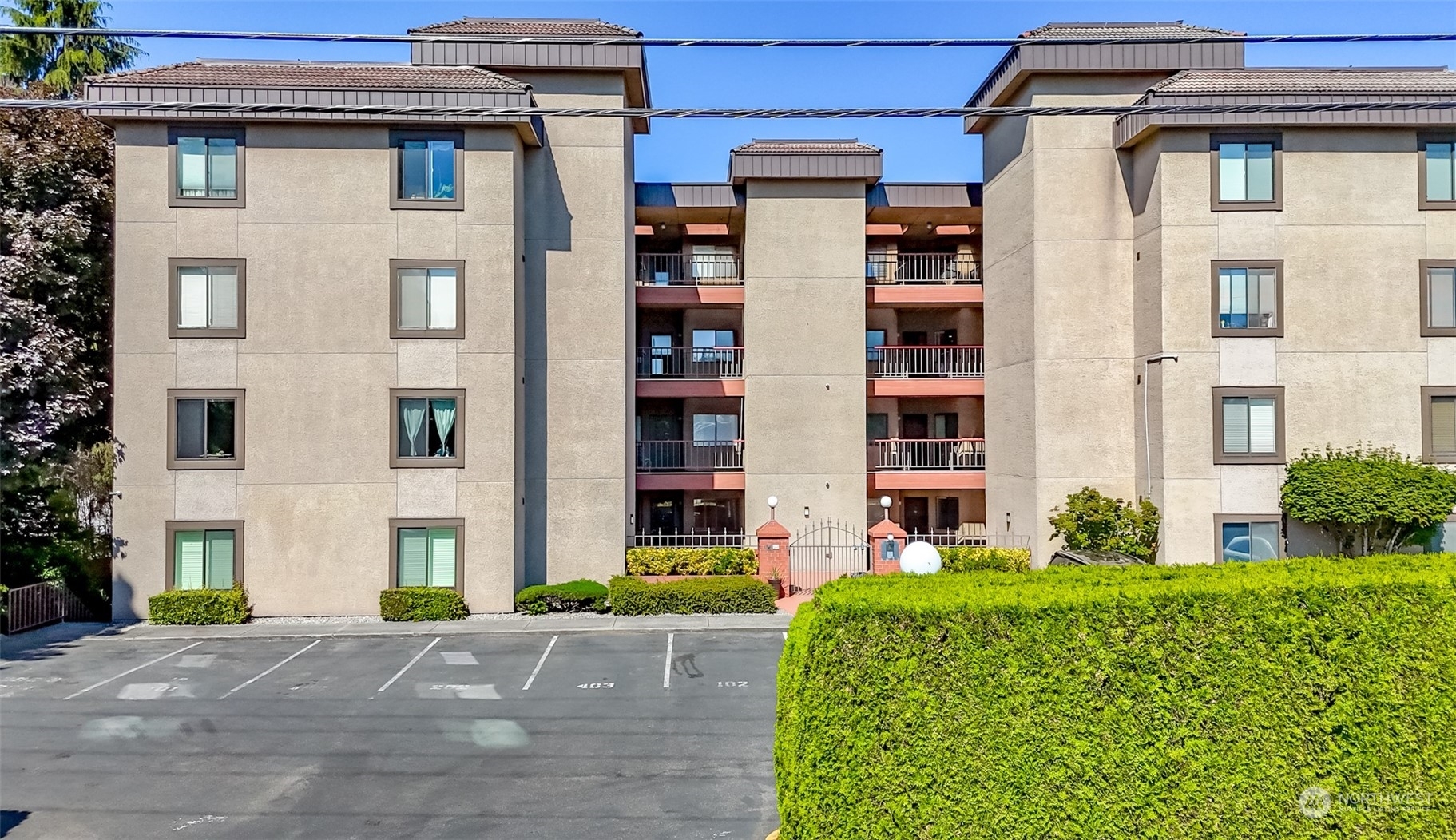 Property Photo: 1902 Bridgeport Way SW 103 WA 98466