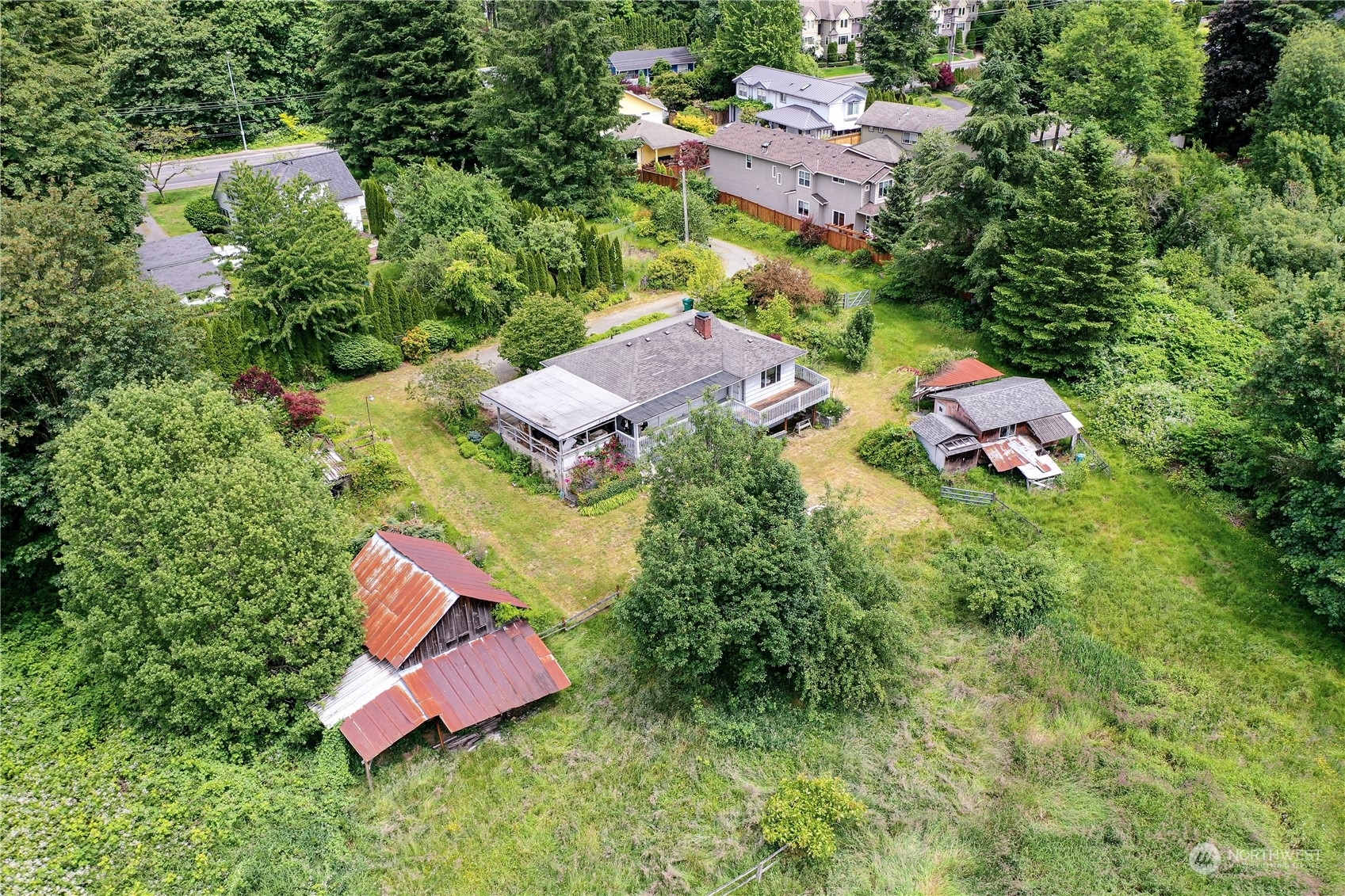 Property Photo:  925 Front Street S  WA 98027 