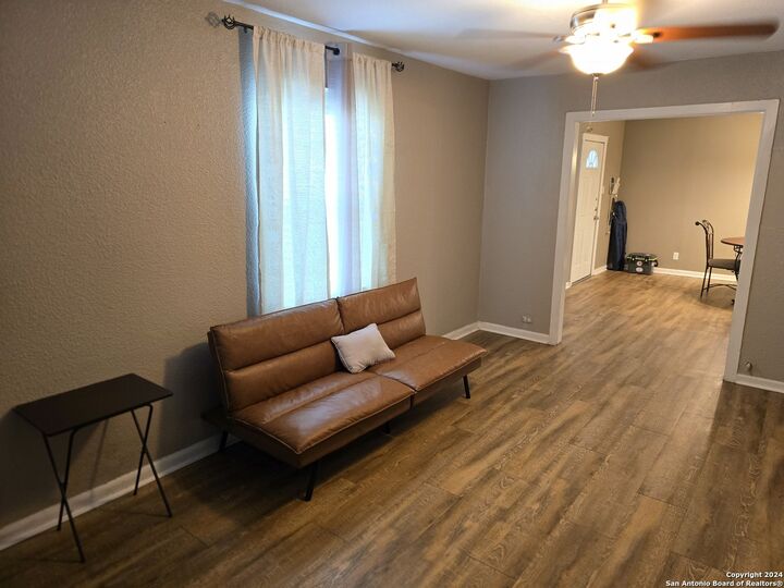 Property Photo: 411 Kathy Dr TX 78223