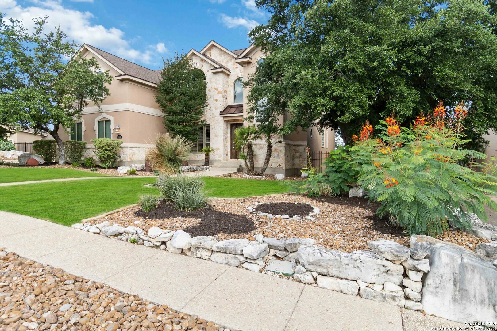 Property Photo:  322 Dona Ana Cove  TX 78023 