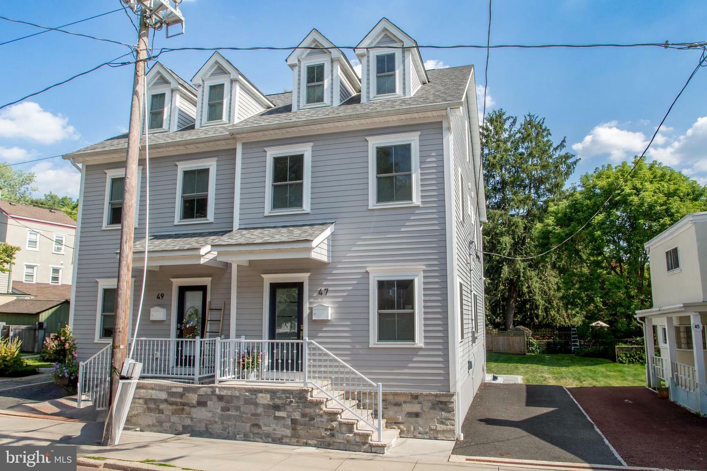 Property Photo:  47 Swan Street  NJ 08530 