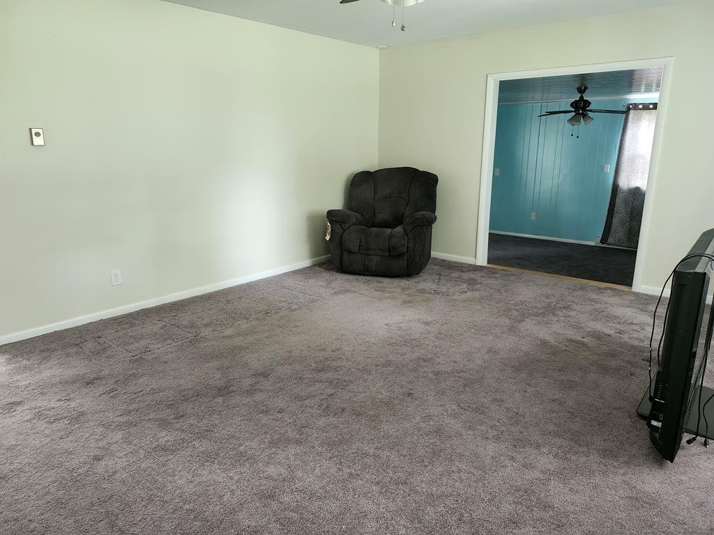 Property Photo: 4068 Ridge Rd VA 23336
