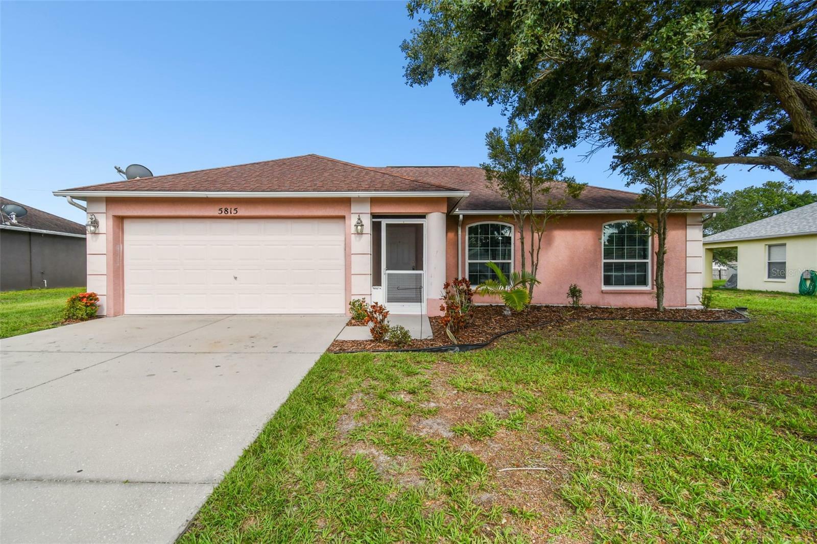 Property Photo:  5815 33rd Drive E  FL 34221 