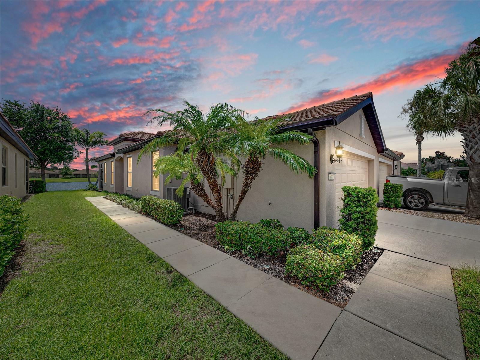 Property Photo: 5482 Sunset Falls Drive FL 33572
