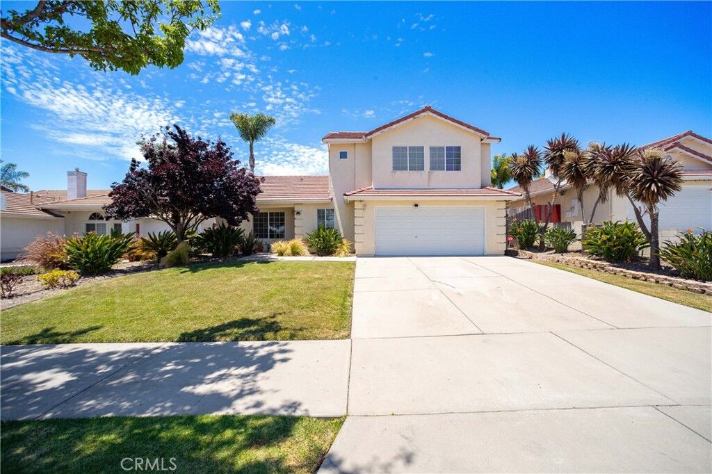 Property Photo:  265 E Chestnut Street  CA 93444 